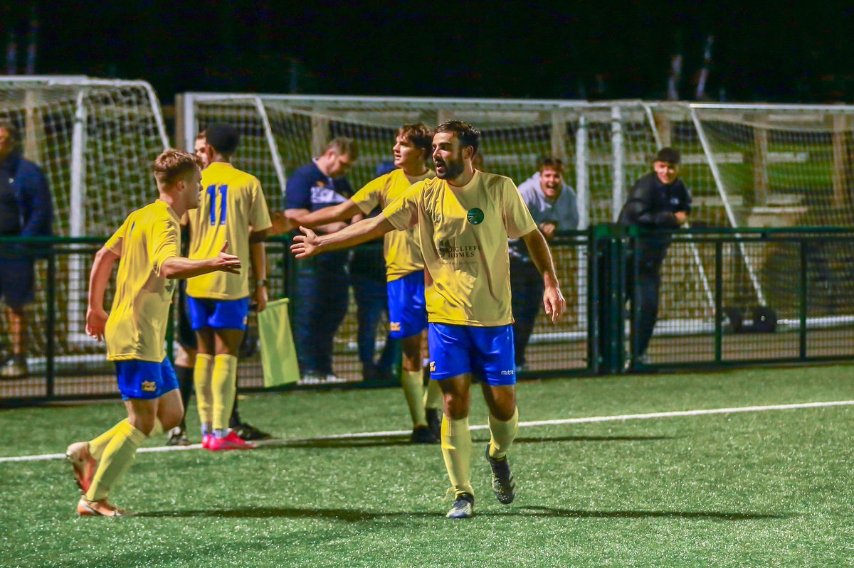 Ascot United FC tweet media