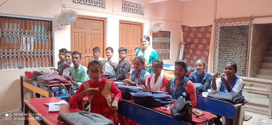 abvp_azamgarh's tweet image. #9Day
#JoinABVP 
#MembershipDrive2021

आज अखिल भारतीय विद्यार्थी परिषद आर्यमगढ़ विभाग के #लालगंज जिले के #सिधौना नगर इकाई के विमल कोचिंग सेंटर मेहनाजपुर में सदस्यता हुई और छात्र-छात्राओं ने मिठाई बांट गया ।  
#ABVPLalganj