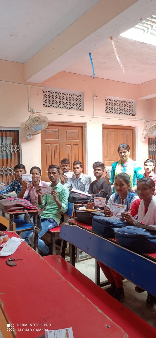 abvp_azamgarh's tweet image. #9Day
#JoinABVP 
#MembershipDrive2021

आज अखिल भारतीय विद्यार्थी परिषद आर्यमगढ़ विभाग के #लालगंज जिले के #सिधौना नगर इकाई के विमल कोचिंग सेंटर मेहनाजपुर में सदस्यता हुई और छात्र-छात्राओं ने मिठाई बांट गया ।  
#ABVPLalganj