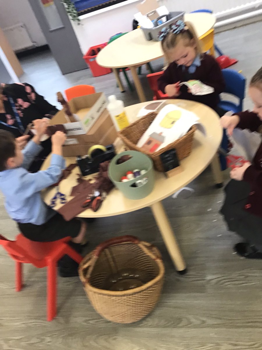 CharlesPrimary's tweet photo. Three little pigs fun. We are making a brick house, making wolf pancakes and drawing pigs in Reception this morning. 🐷🐽🐖#StChEnglish #StChWriting #StChArt #StChEYFS https://t.co/LtelftE45v