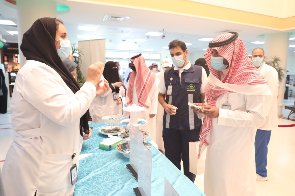 Jeddahhealth's tweet photo. #يحدث_الآن 
#مجمع_الملك_عبدالله_الطبي في جدة يُقيم برنامجاً توعوياً تفاعلياً عن أهمية #العلاج_الطبيعي بمشاركة @SPTA_Jed وذلك بهدف رفع مستوى الوعي الصحي بين المراجعين والزوار والموظفين بمناسبة #اليوم_العالمي_للعلاج_الطبيعي . https://t.co/7bB65n8FUF
