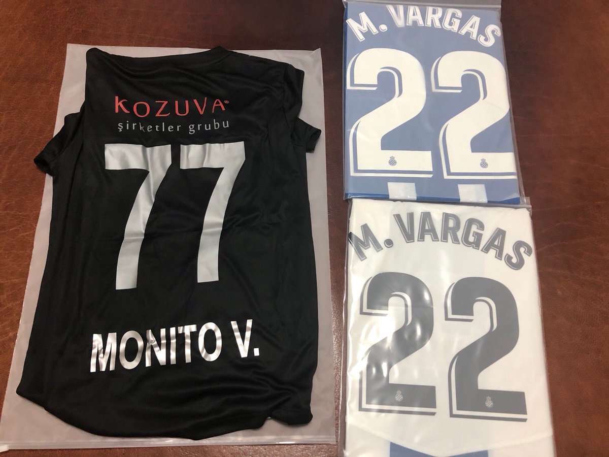 Nachaos On Twitter Tag就不打啦 唯一的遗憾就是代米尔体育官网印的还给我印错 找的代购买的也没法换 气死现在的怨念款是西班牙人120周年限定版和萨斯菲尔德时期的我永远喜欢巴尔加斯 Jpg