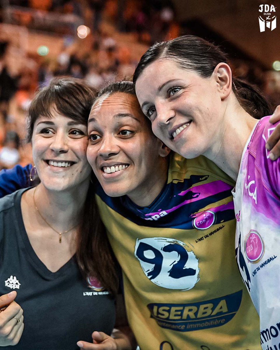 Samedi, le coup d'envoi fictif sera donné par 3 membres du Hall of Fame : Léa Faye Terzi, Noura Ben Slama et Martina Skolkova !!! 😍

Ça rappelle de bons souvenirs non ?! 

🎟 N'oubliez-pas de prendre votre place : bit.ly/39iGF7r

#MyJDA #Dijon