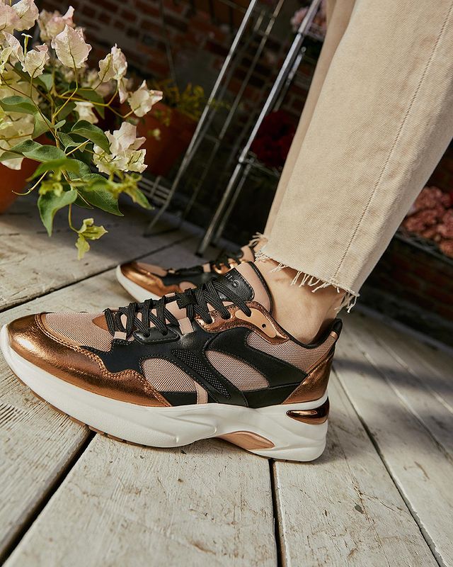 ALDOShoes_SA's tweet photo. This is refreshed street style. Add CreateV2 and a touch of confidence to your wardrobe ✨ 👌 Shop in-store or online: https://t.co/ARHt8AfCt3 #StepIntoLove #ALDOCrew https://t.co/DP5yKeAU9i