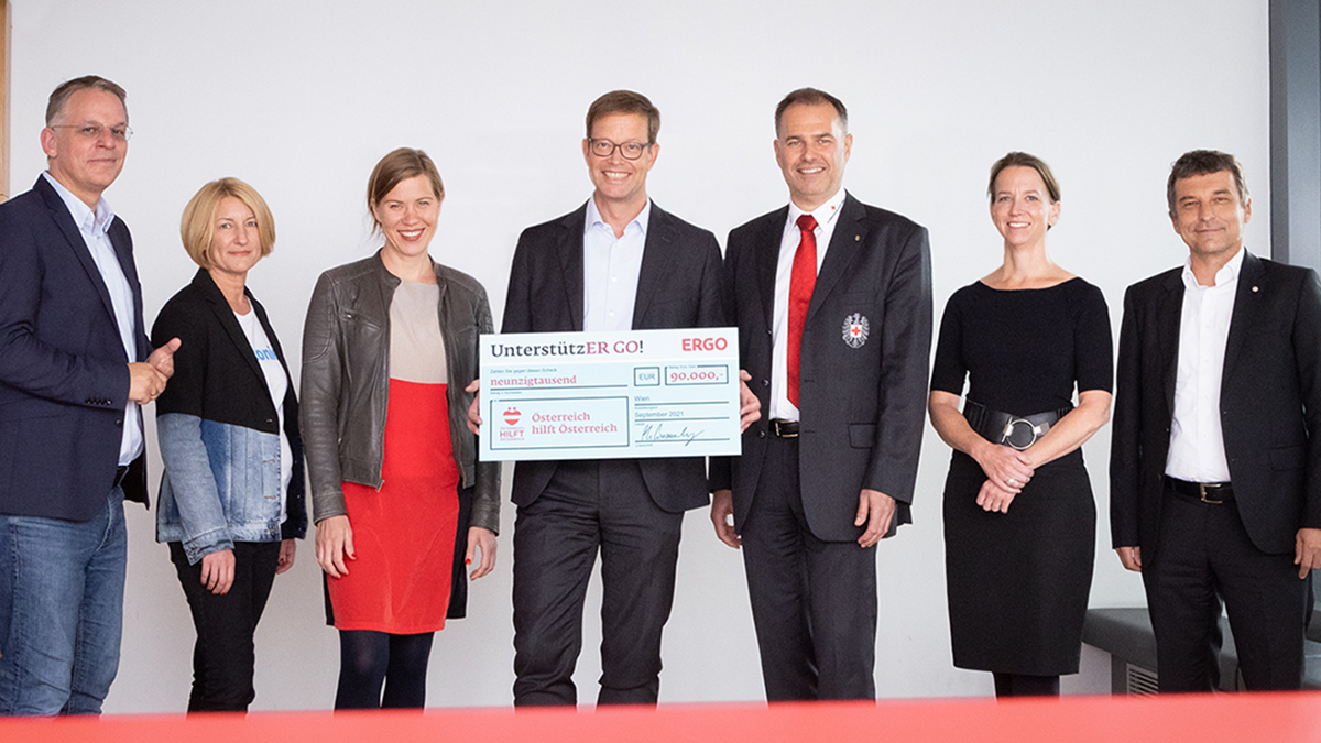 ergooesterreich's tweet photo. #ERGO hat die landesweite Initiative "Österreich hilft Österreich" mit 90.000 Euro unterstützt: https://t.co/YzEo2jbusn Wir freuen uns sehr, einen solch maßgeblichen #Beitrag leisten zu können! @caritasaustria @diakonieat @hilfswerk_intl @roteskreuzat @samariterbund @volkshilfe https://t.co/49VwKT845T