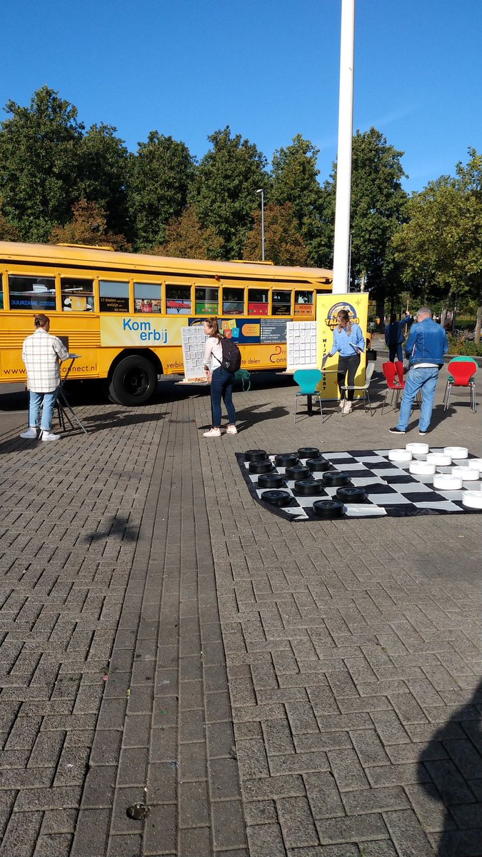 Vandaag staat de bus op het Grote Visserij plein in Rotterdam Delfshaven voor de campagne Talentenkaravaan