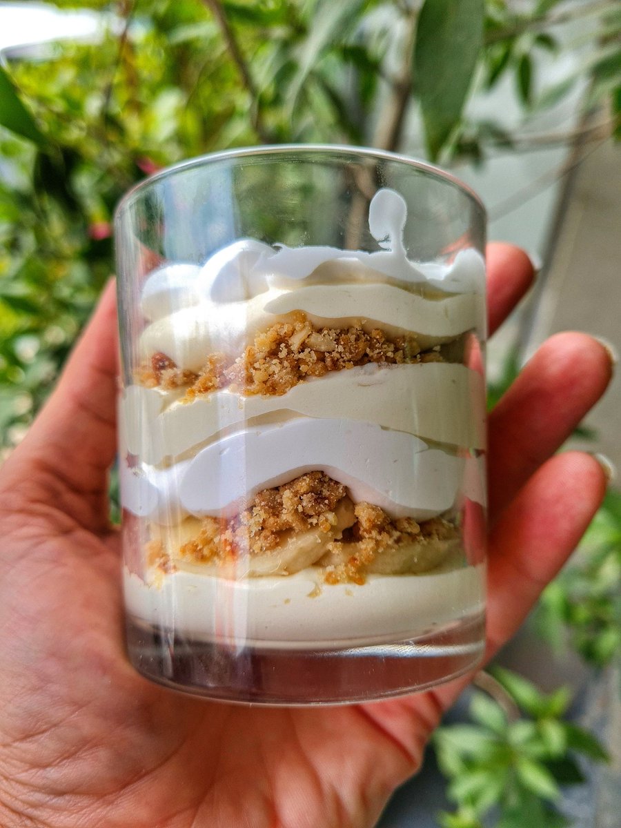 MahaJawed's tweet photo. Magnolia style banana pudding but not really cos I've changed everything. #lileasy https://t.co/ZayEibmSmn