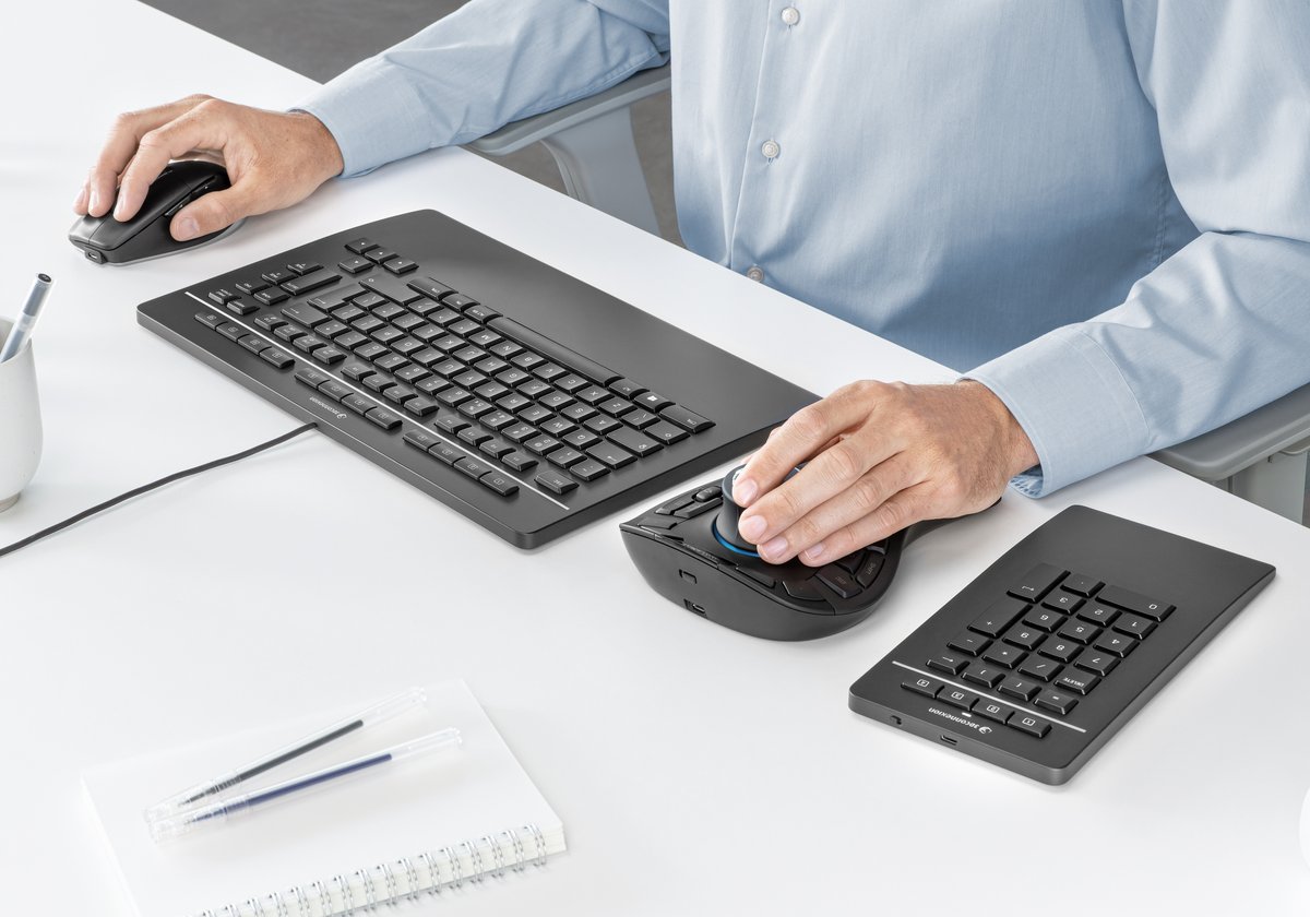 ElmtecUK's tweet photo. The New 3Dconnexion Keyboard Pro with Numpad is a full-sized keyboard with a detached numpad that is engineered to help you create digital 3D models and professional designs.
For more info, pricing and availability, send us a DM📩
#3DConnexion #KeyboardPro #3DModelling #Design https://t.co/rwXRNFtNlA