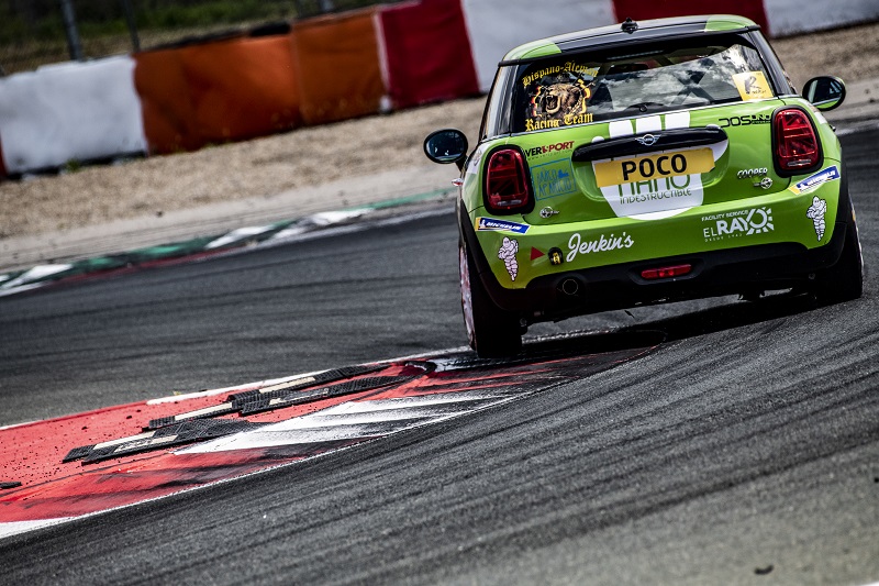 EPIC_RW's tweet photo. ¡Ponemos rumbo a Andalucía! El #RacingWeekend visita el @circuitodejerez con los GT de última generación, las futuras estrellas de la #F1 y la #CopaCooper. Acceso al público con aforo limitado. https://t.co/rSgcWeBQzB