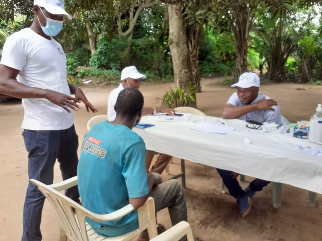 RaoulFollereau's tweet photo. La lèpre est loin d'être éliminée. Cette maladie touche les populations exclues et isolées. 
A Manikro, un village de brousse en Côte d'Ivoire, 16 cas de lèpre ont été dépistés parmi lesquels 5 enfants. Le combat continu ! https://t.co/agiY54VgRU