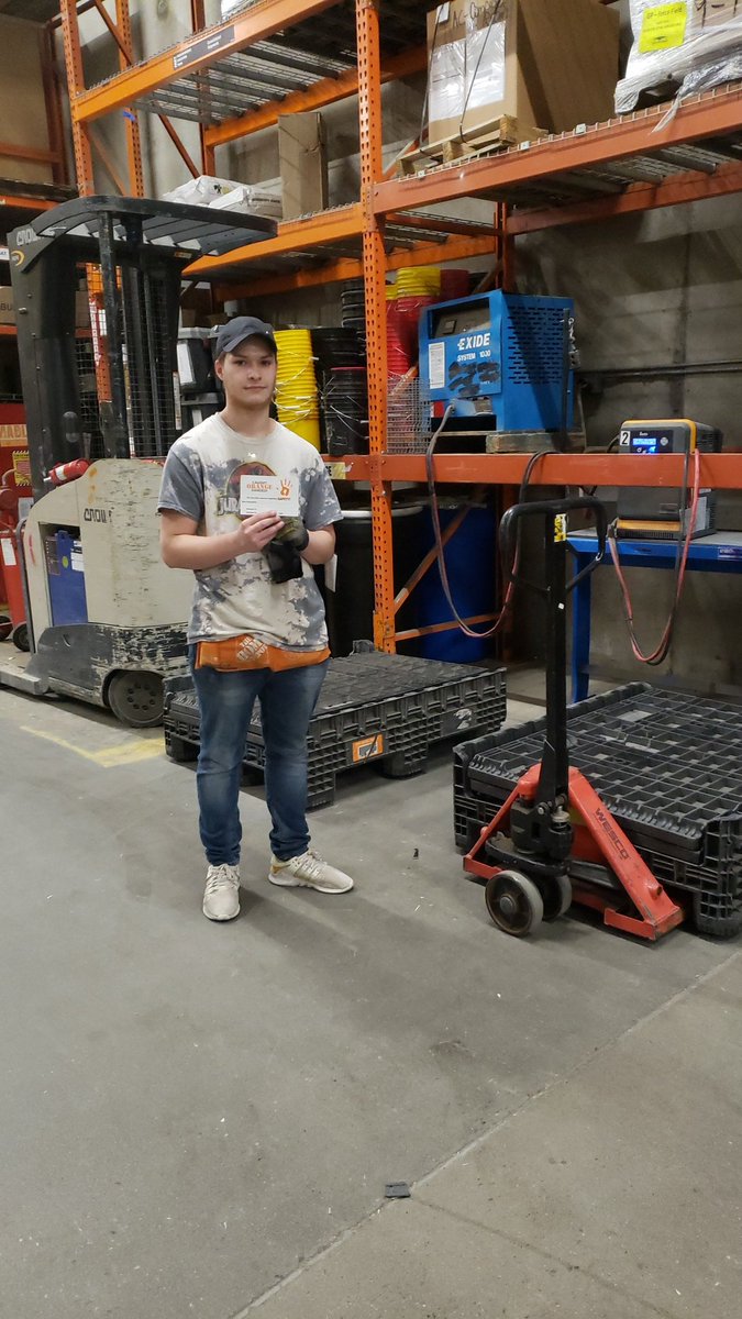 Chandler D38 execution of pallet jack safety no trips on his shift !!!