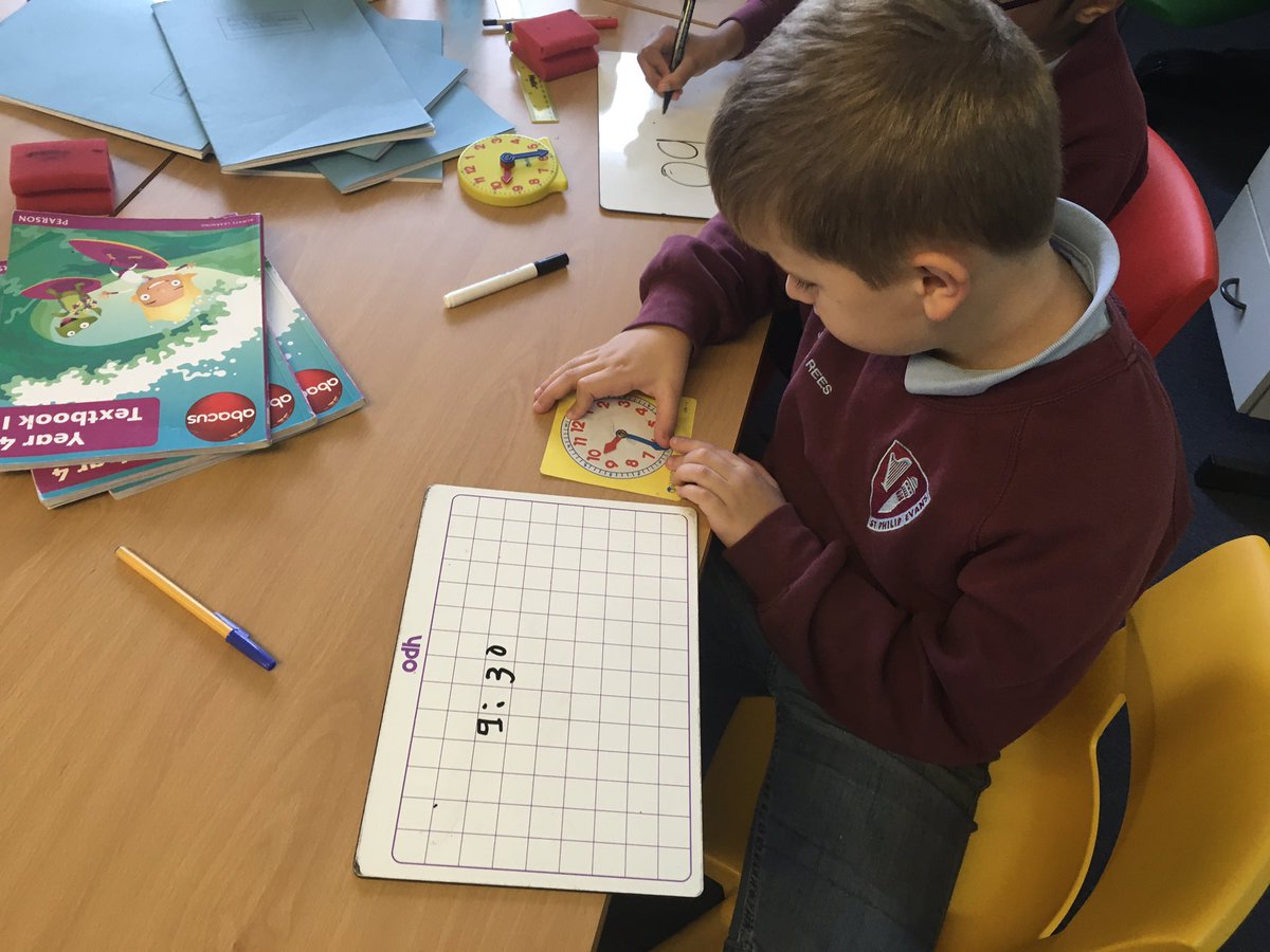 Stphilipevanspr's tweet photo. Blwyddyn 4 have been using clocks to tell the time to the minute using analogue and digital clock faces. #SPEnumeracy #SPEmaths https://t.co/2ayxScumHO