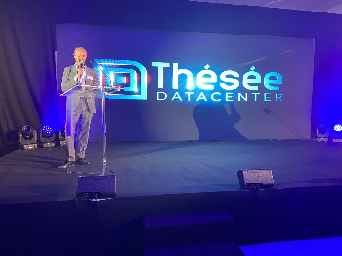 TheseeData's tweet photo. Notre soirée d’inauguration Thésée DataCenter s’est déroulée jeudi dernier, encore merci aux invités qui se sont joints à nous et pour les autres un petit aperçu en image ! 🥂📸✨

#Inauguration #Soirée #ThéséeDataCenter #Datacenter #Officielle  #Septembre #France #Aubergenville https://t.co/9ljqbQ9HZ2