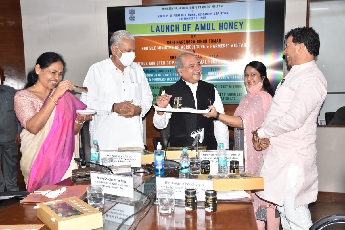 Shri <a href="/nstomar/">Narendra Singh Tomar</a>, Hon’ble Minister of Agriculture &amp; Farmers Welfare launched 'AMUL HONEY' with active cooperation of Gujarat Cooperative Milk Marketing Federation Ltd and National Bee Board under National Beekeeping and Honey Mission.
#NBHM