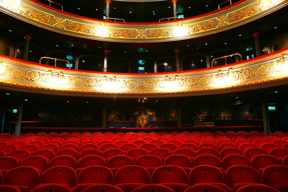 peekaboo_jen's tweet image. What an incredible moment.
@lyceumtheatre alive &amp;amp; buzzing with excitement.

This is what #SaveASeatForSam was all about.
Providing support until this moment.

To everyone who took part, to those that donated in good faith, please join in celebrating this moment.

Just incredible.