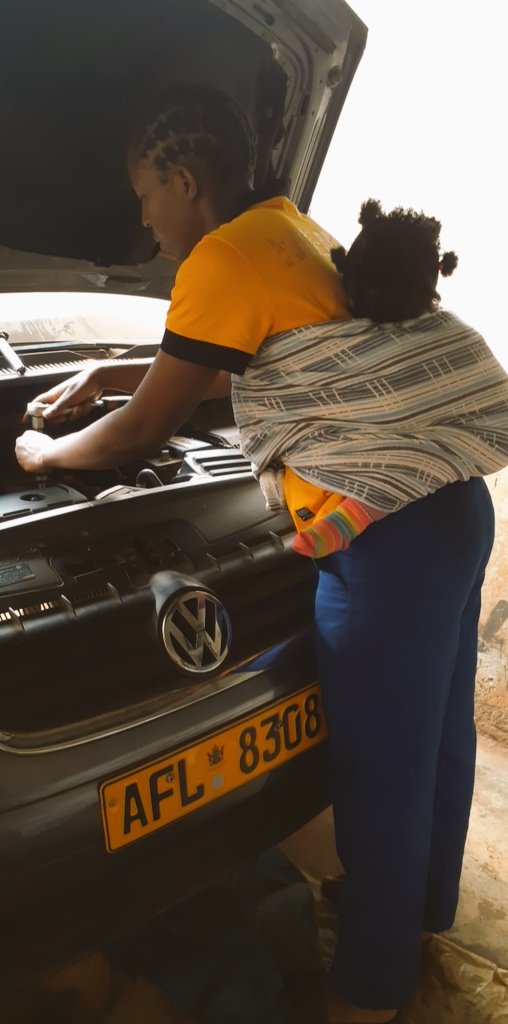 MemoMakanika's tweet photo. Dream it!
Wish it!
Do it!

#kusunga simbi ndokubasa kwamhamha 💪
👩‍🔧 🛠️ 🧰 💪 https://t.co/oPPnvV2t8W