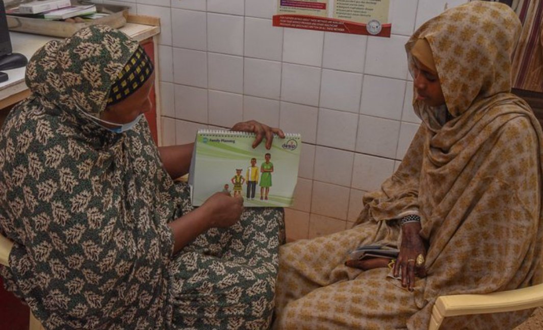 Amref_Kenya's tweet photo. Contraceptives play a critical role in allowing women of reproductive age to appropriately space children, allowing them to be healthy, look after their families and contribute positively to the growth of their communities. #DESIPConference #SRH @MOH_KENYA @PSYGKenya https://t.co/COf8RUl9tD