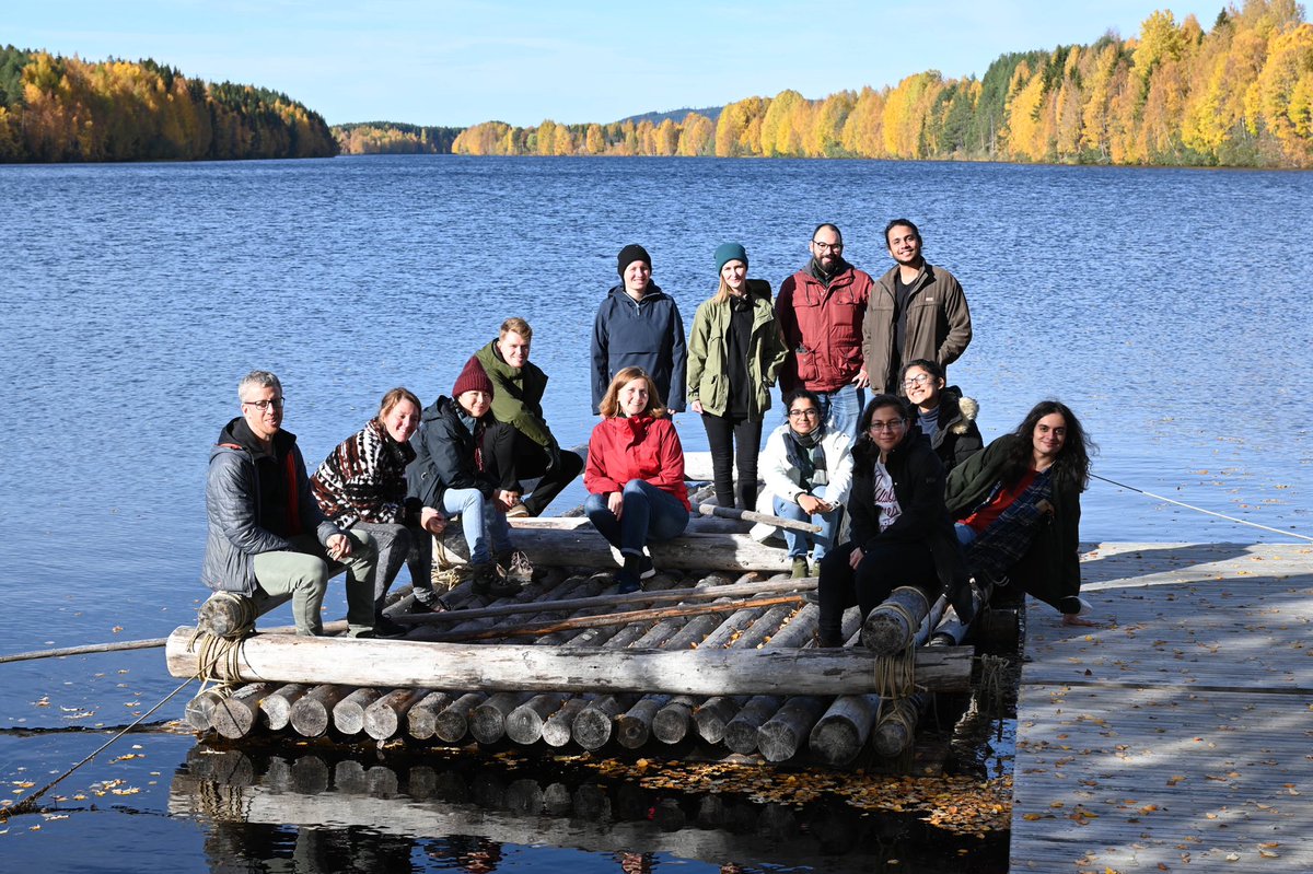 IceLab_umea's tweet photo. Happening now! IceLab Camp with 12 international early stage researchers upriver from Umeå training themselves on asking research questions and communicating across disciplinary boundaries. #phdtraining #interdisciplinarythinking https://t.co/tG8qes5D6I