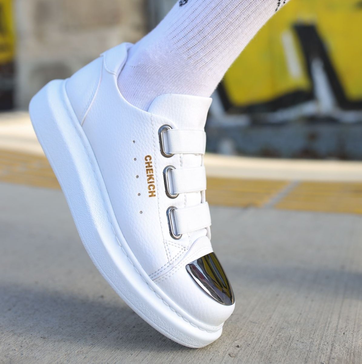 BotticStore's tweet photo. ✨AVAILABLE IN STOCK✨
Price: R1950
🛍️Order Link in the Bio
#bottic #safashion #botticshoes
#botticsneakers
#chekichsneakers #chekich #chekichsa https://t.co/cj43VWNT9I