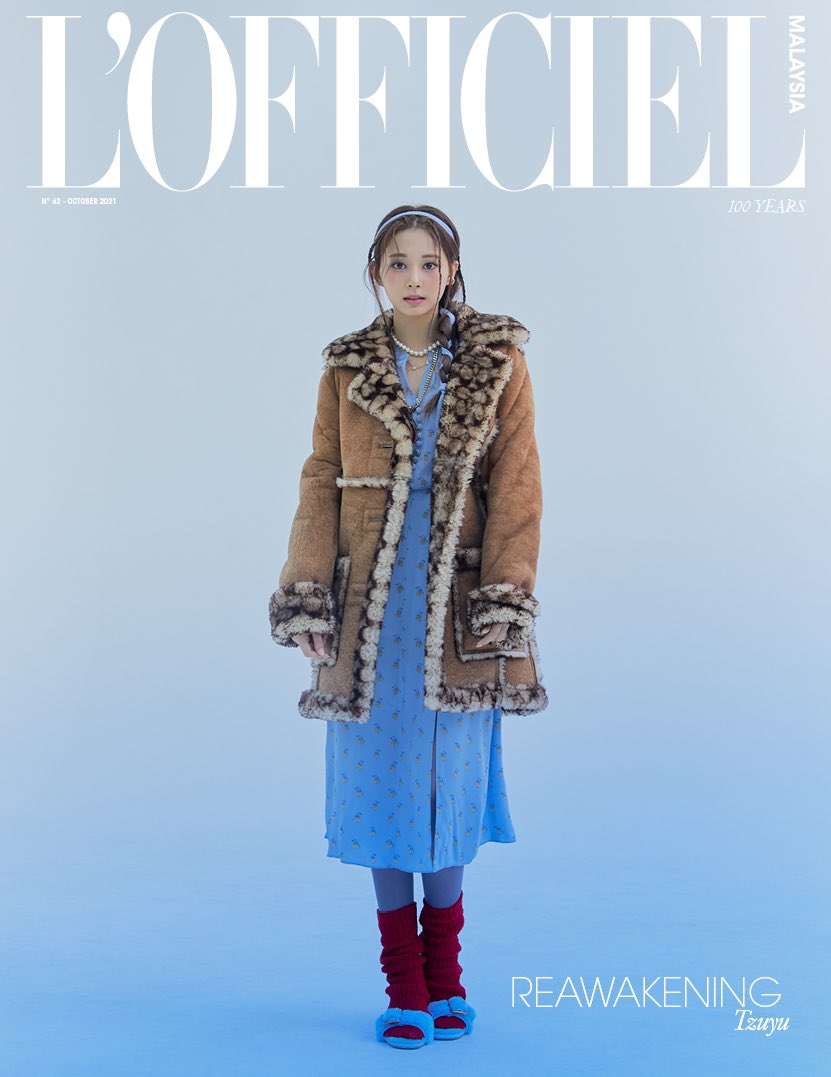 samotzy's tweet photo. [GIVEAWAY] TZUYU L'Officiel Oct 2021 Magazine (🇲🇾 ONCEs only)

2 winners! ❤️ Good luck 🍀

Rules:
1. Follow me
2. Retweet &amp; like this tweet
3. Tweet about Tzuyu's magazine feature with these hashtags (#TWICE #트와이스 #TZUYU #쯔위 #TZUYUxLOFFICIEL)

Deadline: 5 Oct 2021 https://t.co/LCJZNEXTsG