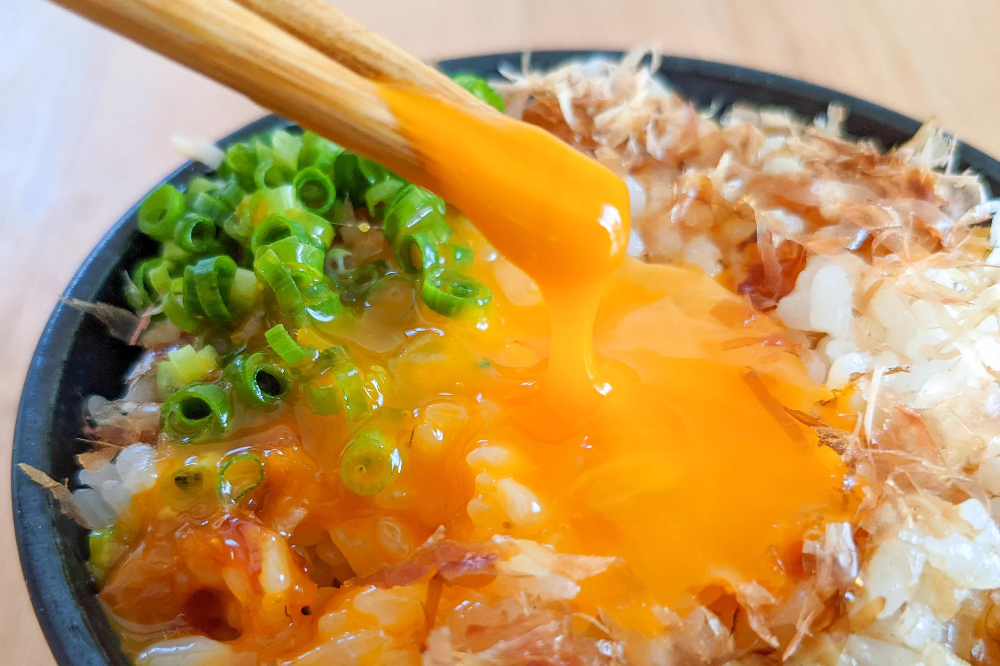 ちょっと意外な調味料を使った、とっても美味しそうな卵かけご飯レシピ！