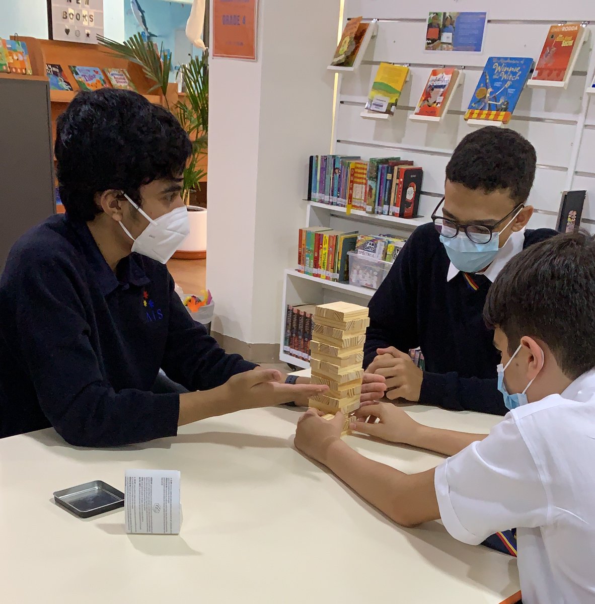 AIS_SchLibrary's tweet photo. Students engaged in some brain stimulating games during breaktimes in the library. #AISSchLibrary https://t.co/6GIYrdPe8x