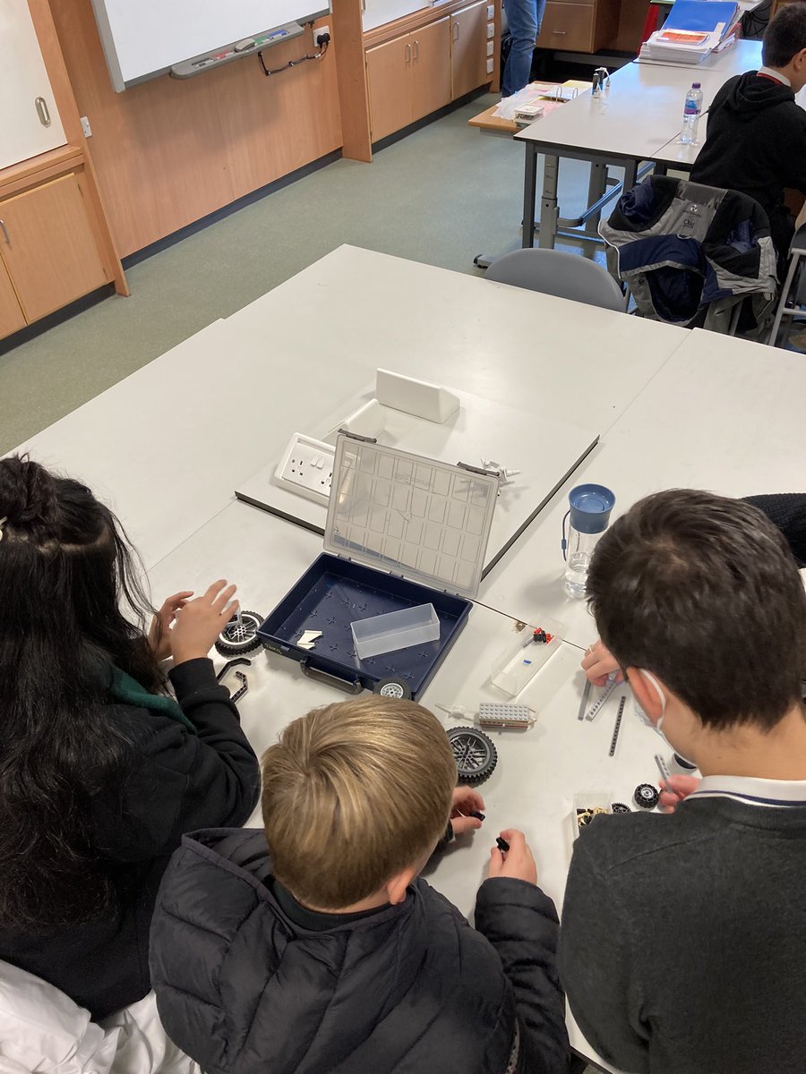 2S1 working on the COP 26 Hydrogen  Lego Challenge #COP26 #renewables