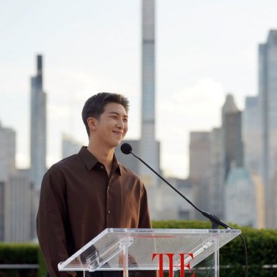 coldynamja's tweet image. 𝐈𝐧𝐬𝐭𝐚𝐠𝐫𝐚𝐦
[📷]. 𝐚𝐧𝐝𝐫𝐢𝐚𝐧𝐨 posted a new photo

Halo-halo cek-cek satu dua.