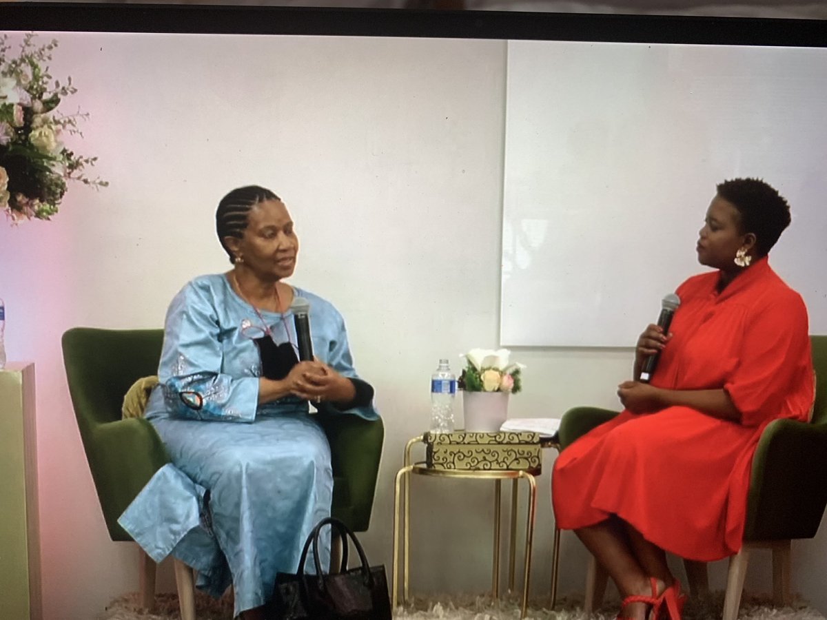 agnes_utunga's tweet photo. #GenerationEquality  @phumlambongcuka having robust conversations with youth on a number of issues affecting them from technology, transgender issues, disabilities and the future of South Africa youth @unwomenSA @anneshongwe @siyalesh @yaya_mvimbi @VeronVosloo https://t.co/kGf5VW66Nj