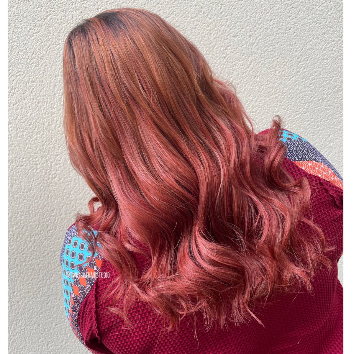 TwilightHair's tweet photo. We’ve had a lovely couple of days training in the salon with the amazing educators @lawrencehair &amp; @gabrielle_harker_hair. 
Training in @racoonintl luxe bond hair extensions.  Look at that transformation carried out by our lovely Poppy!✂️💇🏻‍♀️
#hairextensions #luxebond #racoon #hair https://t.co/TloFIZ9GII