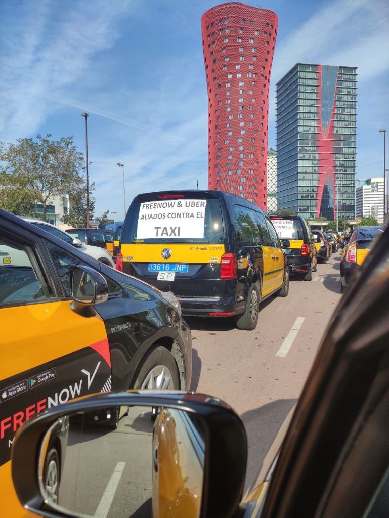 Elite Taxi Barcelona tweet media