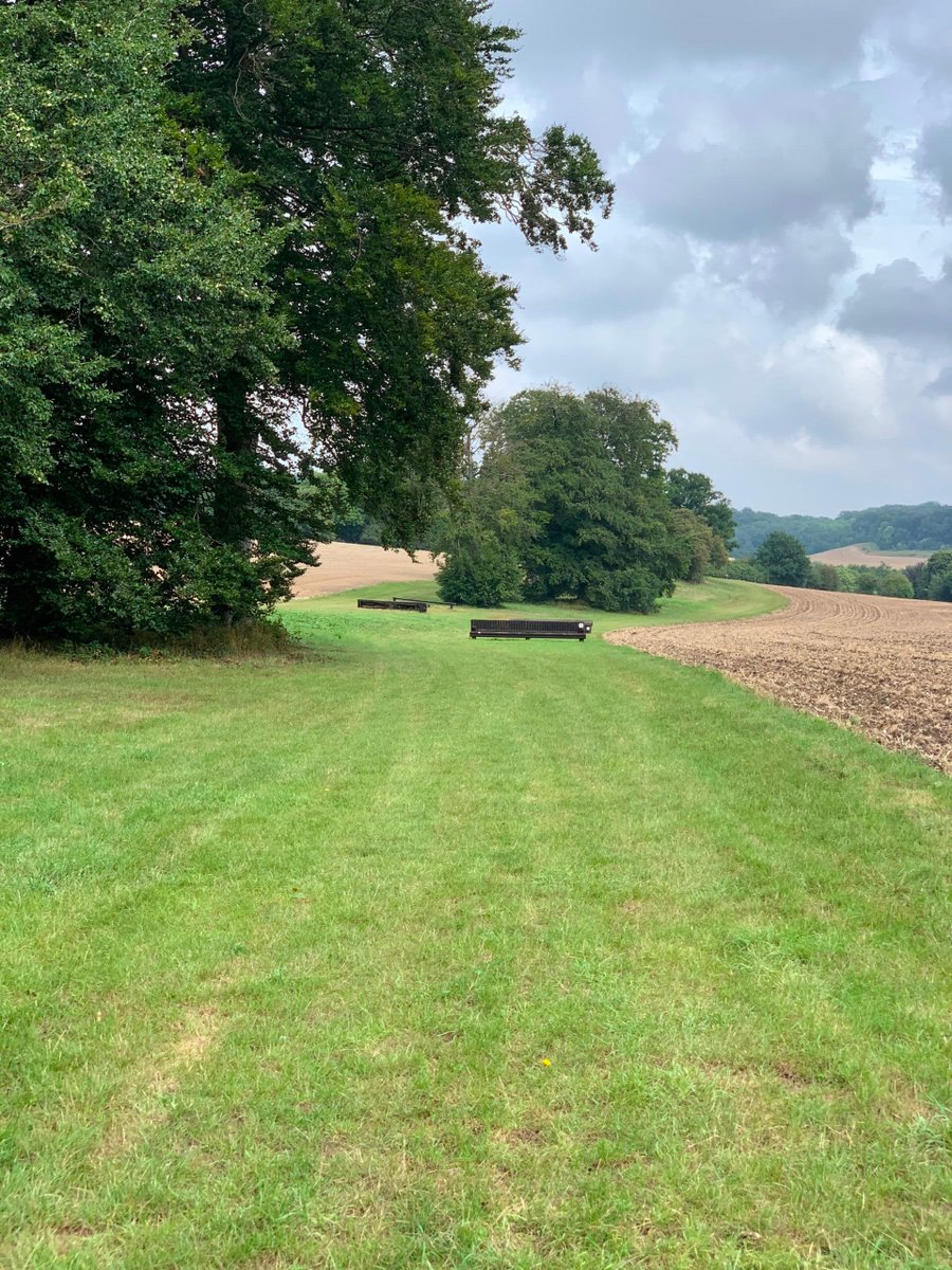 grooms_list's tweet photo. JL74461 Buckinghamshire - Yard Groom/Rider (optional)
*Own horse welcome *5-day week *Accommodation available
https://t.co/MuiuKiQmEC
#thegroomslist #horsejobsinbuckinghamshire #findagroom #groomsearch #equinejobs #equinecareers #jobs #Vacancies #horses #workwithhorses https://t.co/hR1q8N1SpV