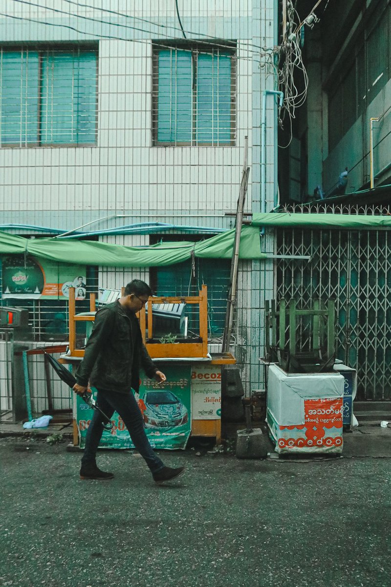 sthuhtet5's tweet photo. In the streets of mandalay 🏙

in frame - lin_nsit

#siimaginations #streetphotography #Myanmar #Burma #mandalay #potd #ootdmyanmar #ootd #streetfashion #asia https://t.co/yZ6aS6FACJ
