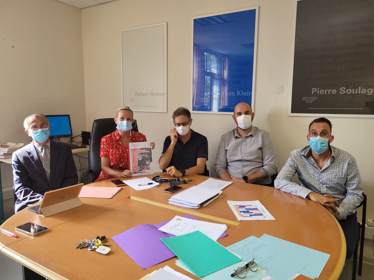 Réunion d'équipe sur le programme d'activités de l'internat d'excellence du lycée professionnel Gallieni à Fréjus : beaucoup de motivation et de dynamisme ! #internatdexcellence <a href="/AcademieNice/">Académie de Nice</a>