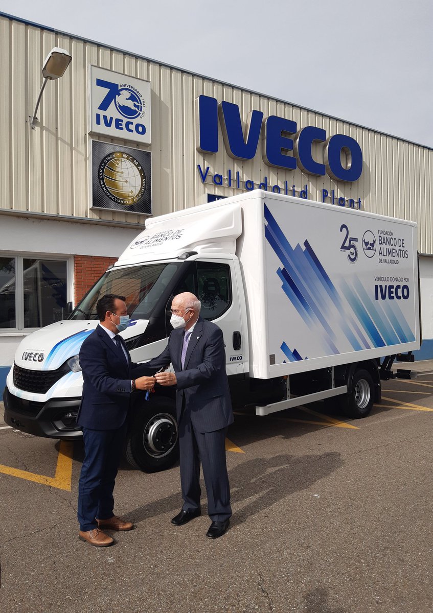 IvecoES's tweet photo. Hoy donamos un vehículo ligero #Daily a la Fundación Banco de Alimentos de Valladolid para ayudarles en el reparto de alimentos a aquellas familias que más lo necesitan 👏🏻 https://t.co/2iBjqHwJgG
