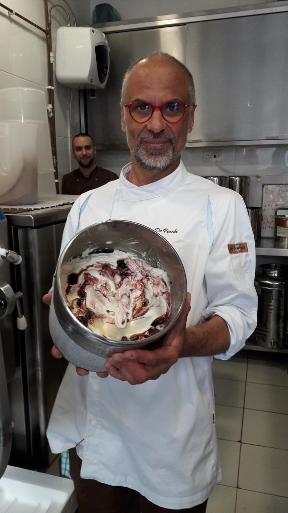 Simply delicious, <a href="/FFLLeics/">Food for Life Leicestershire</a> with <a href="/Gelato_Village/">Gelato Village</a> creating amazing flor di miele with cherry using <a href="/TheBeeFarmer/">Dave Mc</a> &amp; <a href="/vinefarmdairy/">vinefarmdairy</a>. Creating films about local food producers for schools <a href="/SAfoodforlife/">Food for Life</a>