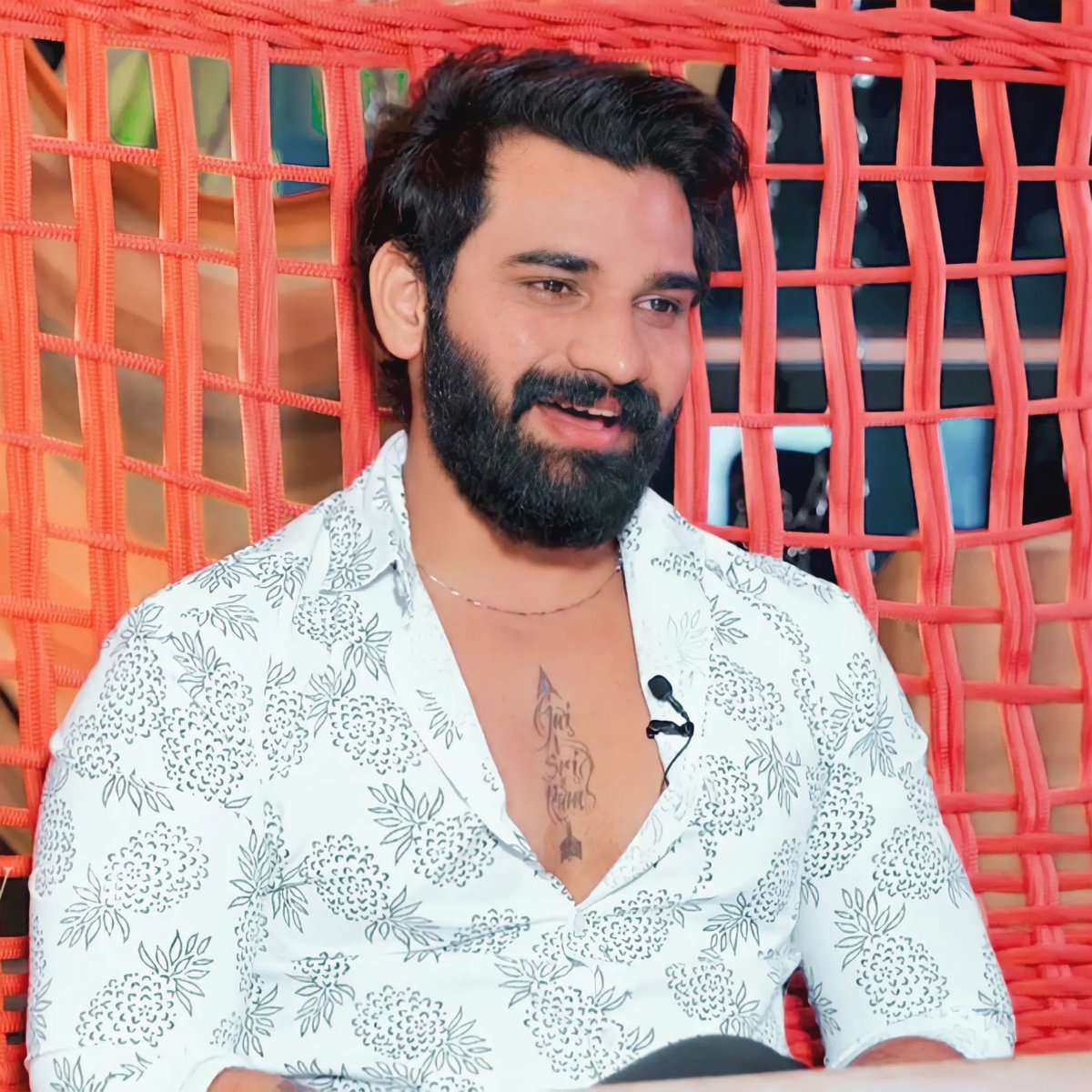 AkhilS_Trends17's tweet photo. #AdvHBDStarboyAkhilSarthak
Ah smile ki manam iche value entandi ? https://t.co/QrzlRCV5Yz