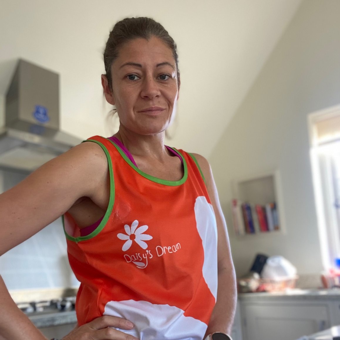 Daisys_Dream's tweet photo. 💚👟It's the 2021 @LondonMarathon this Sun &amp; we'd like to introduce you to our fab #DreamTeam. Meet Mary, who's running the 'actual' race having run the Virtual event in 2020. #Thankyou so much &amp; all your supporters for your fundraising &amp; good luck!🏃🏻‍♀️🧡
https://t.co/bQACjdxUNj https://t.co/4r0j0vhlWD