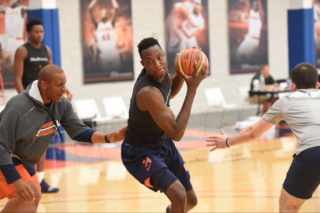 RT @syrbasketball: Five questions facing Syracuse basketball as official practices begin https://t.co/Wa55EPOFnN https://t.co/k8YzbEzLoA