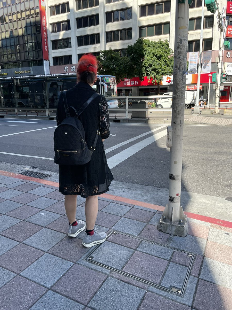 Linlin108's tweet image. 太太之前是不是有參加魷魚遊戲呢