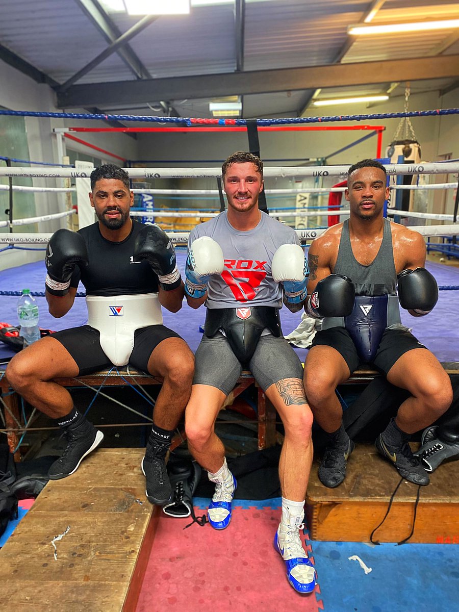 Some top sparring with <a href="/LennoxCBoxing/">Lennox Clarke Boxing</a> <a href="/Tnd91Denny/">Tyler Denny</a> today all got big fights coming up 👊🏼 fully kitted out in <a href="/RDXSports/">RDX Sports</a> make sure you check them out 💯🐏 <a href="/neilmarsh3/">Neil 🏴󠁧󠁢󠁥󠁮󠁧󠁿</a> @frankwarren_tv @BTSportBoxing