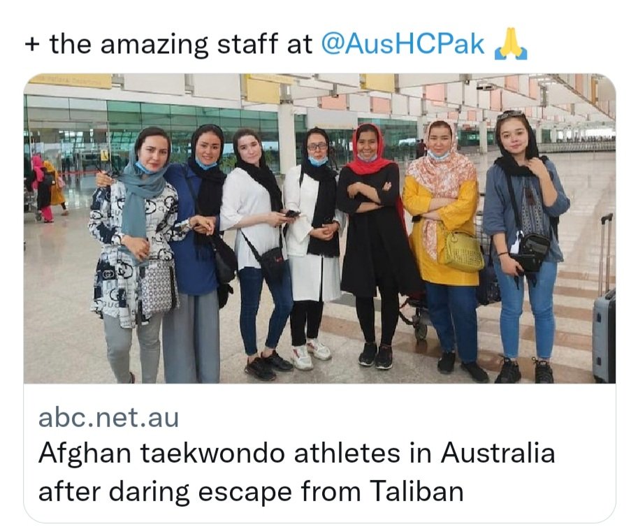 usmiqs's tweet photo. Picture 1, Protests in Dehli, Jantar Mantar, Lahore, London &amp; Islamabad for #LetUsBackToAus Picture 2, refugees already in Australia. We support refugees ✊ but we need  attention &amp; help as well. @SBS @ABCaustralia @hrw @TuckerCarlson @tomwconnell @ausgov @POTUS @JustinTrudeau https://t.co/1KerMa4asZ
