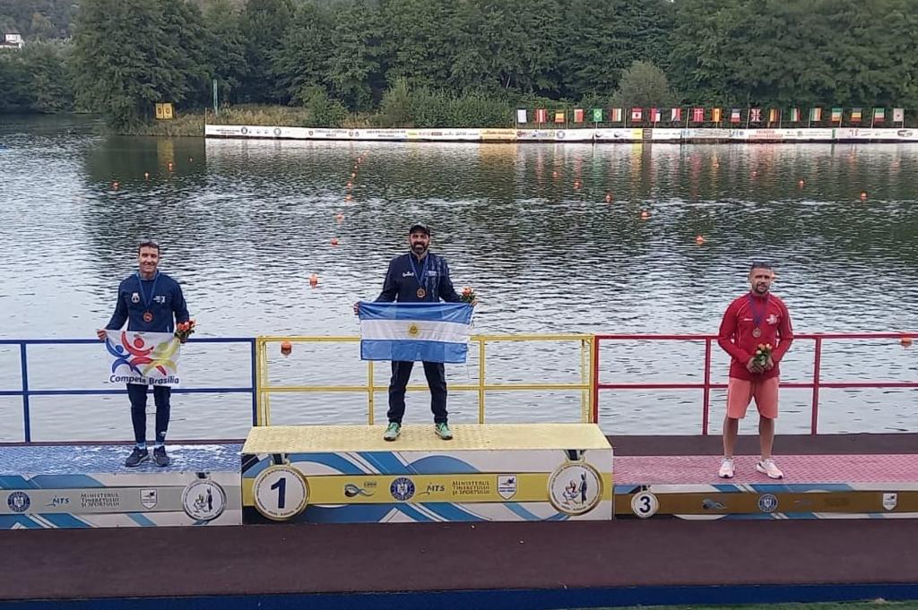 LoteriaRN's tweet image. ¡Felicitaciones a nuestros y nuestras palistas!🥇 Es un orgullo que nos representen y un placer poder acompañarlos en cada desafío. #OrgulloRN