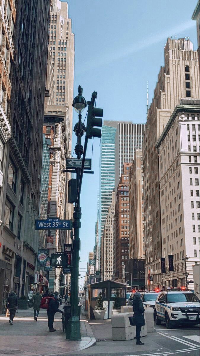 ExcusePrada's tweet photo. Manifesting a morning in NYC https://t.co/e4puRldFo9