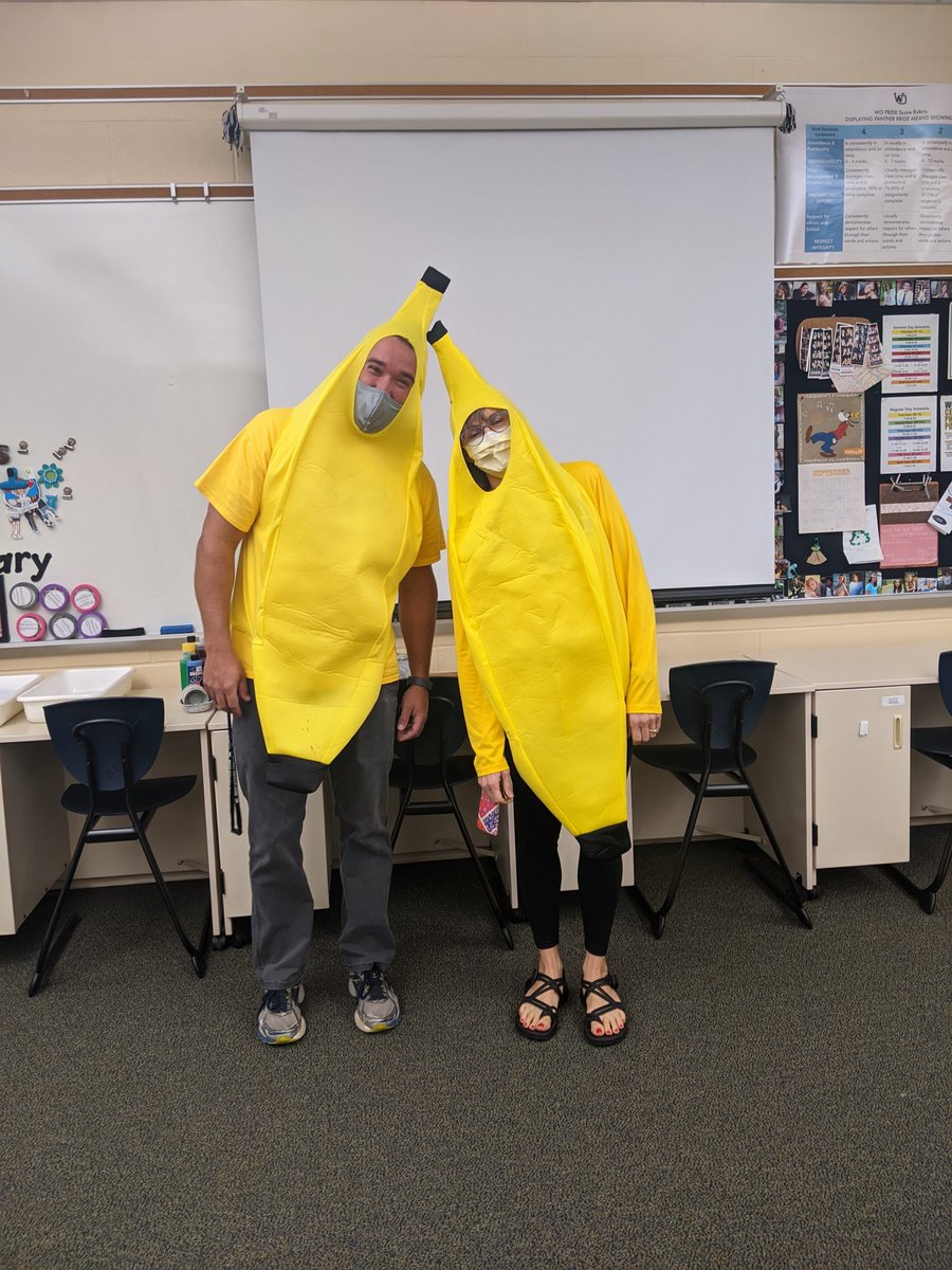 Day 2- dress like your favorite food day!  Ummm, lobster, shrimp, and cheddar bay biscuits?  This culinary teacher says, "YES please!". #gowo #wohc21