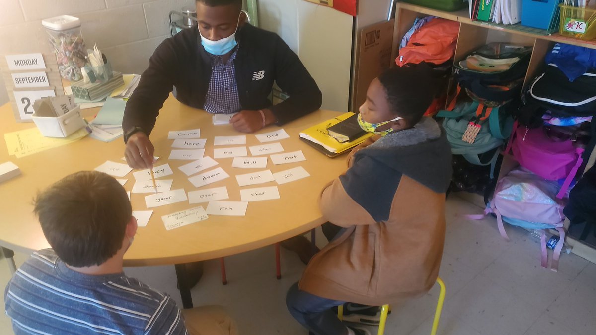 lah0215's tweet photo. Mr.Thomas is an amazing addition to our staff! He is working hard to help these boys master their skills!
#rpescougars
#inittowinit 
#Interventions 
@PlachetteLewis 
@RyanEarlJames 
@HopeFBarr https://t.co/B7OBAkawu5