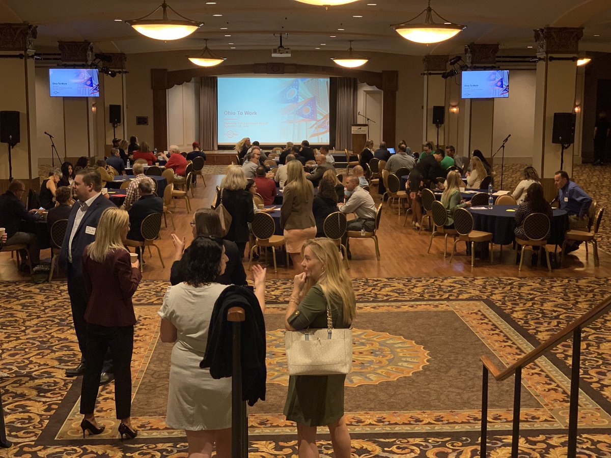 guycoviello's tweet photo. Getting ready to launch Ohio to Work in the Mahoning Valley. ⁦@JobsOhio⁩ ⁦@TeamNEO⁩ ⁦@ywchamber⁩ tackling the workforce problem together with Mahoning Valley Manufacturers Coalition and National Center for Urban Solutions. ⁦@nauseef⁩ ⁦@JonHusted⁩ https://t.co/tcMbGL4CSi