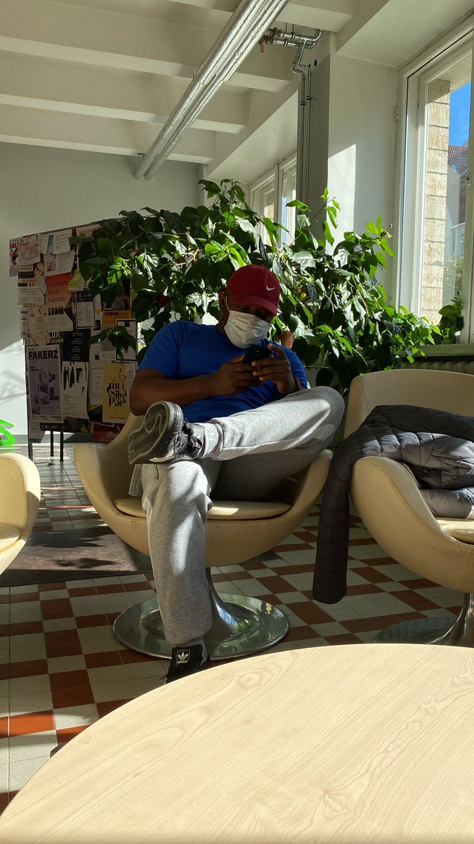 IaMaNtOniODk's tweet image. God bless Naija, I miss you but I love Europe more. 

E go be!!! 

 @omgitzsofie1