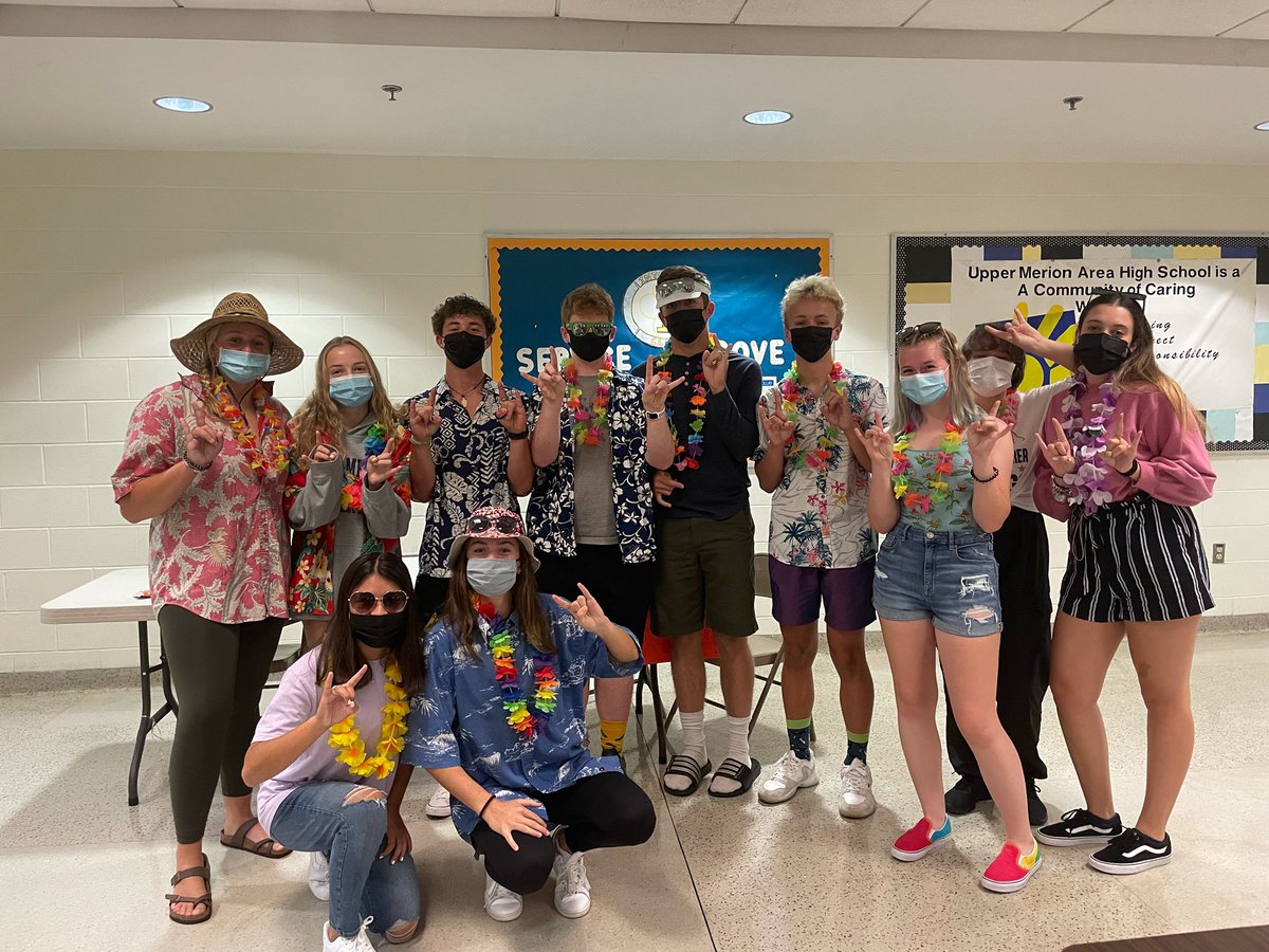 Tropical Tuesday!  #hoco2021 #HornsUp
