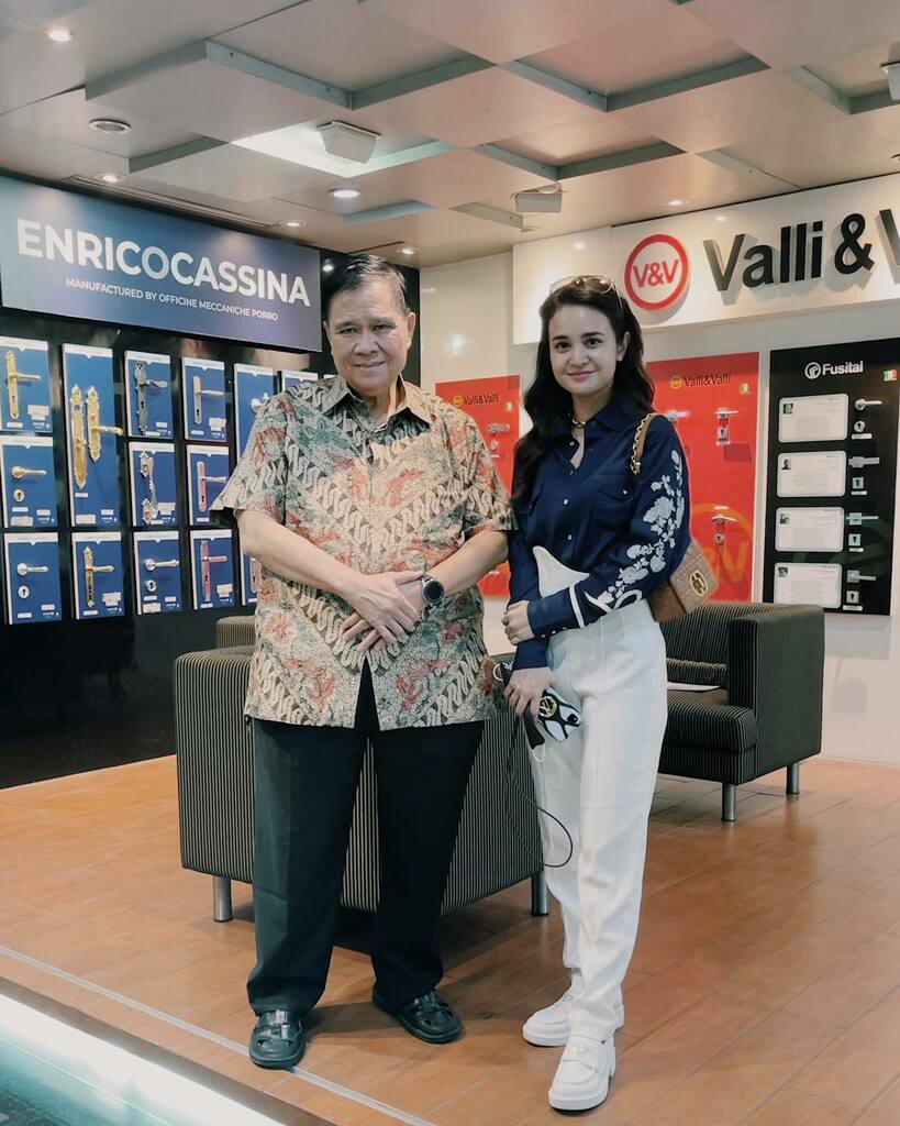 Terimakasih waktunya hari ini pak @hendrasjarifudin 
Senang bisa berkunjung ke <a href="/kenaridjaja/">Kenari Djaja</a>